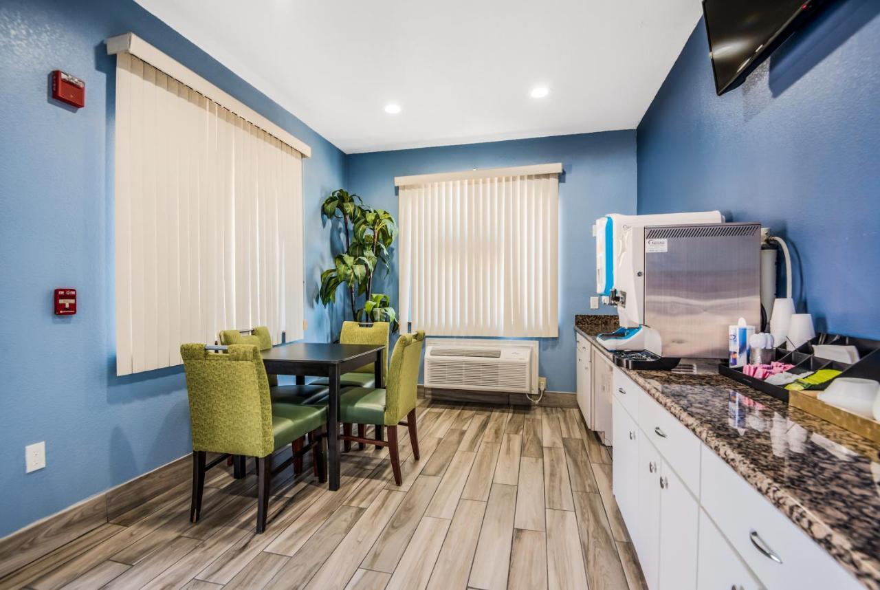 Scottish Inns & Suites Iah Airport-Beltway 8 Aldine Exterior photo